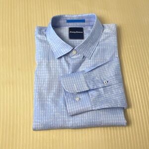 New TOMMY BAHAMA men silk and cotton shirt. XXL. Blue and white.